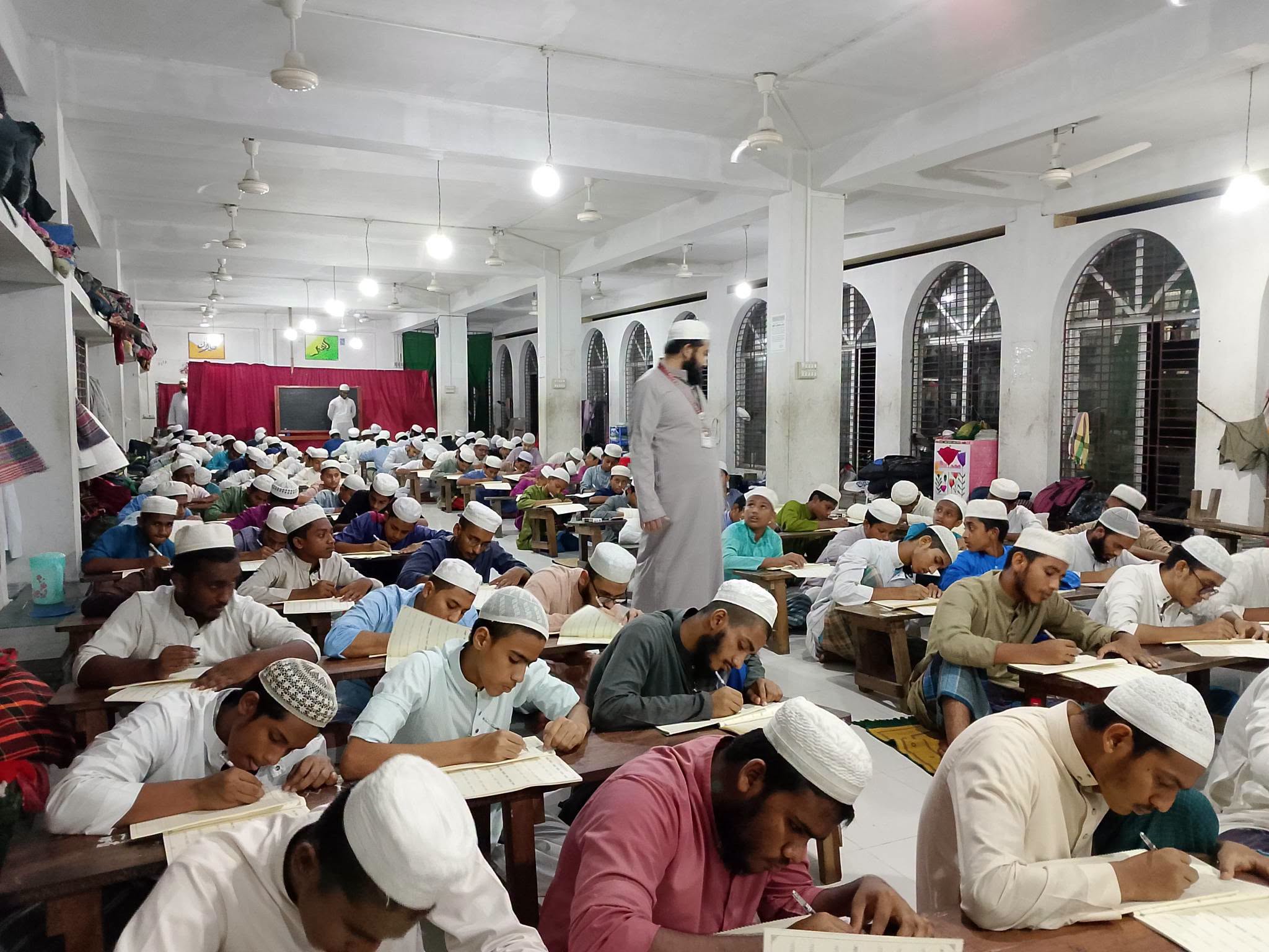 শিক্ষা কার্যক্রম - প্রশিক্ষণ সেশনের দৃশ্য